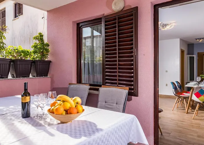2 Bedroom Stunning In Pula