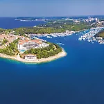Lejlighed Nice Apartment In Pula With House Sea View